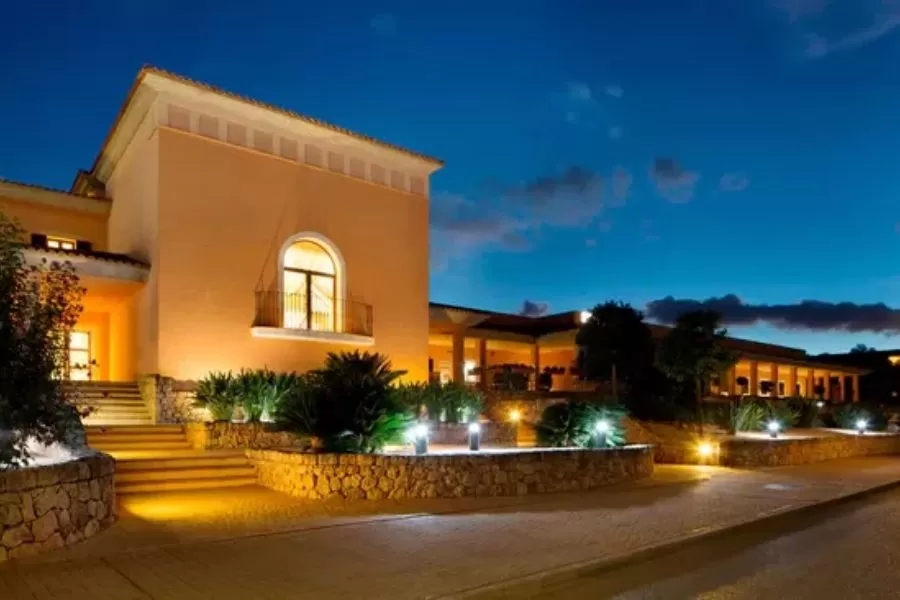 Why Choose Marriott Club Son Antem for Your Vacation? Why Choose Marriott Club Son Antem