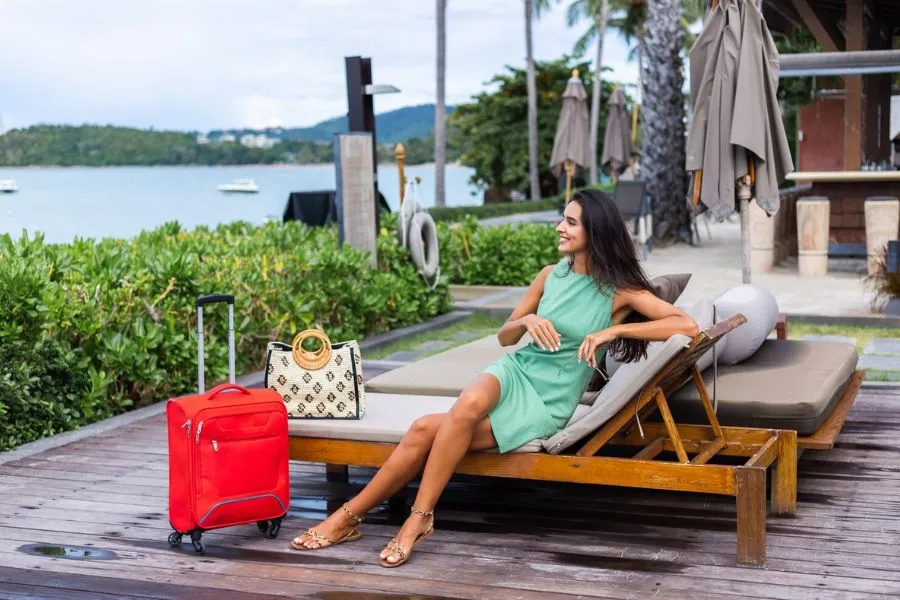 Comparison of Marriott Vacation Club Points and Week ownership options showing flexibility, costs, and travel benefits