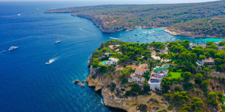 Why Travelers Return to Playa Andaluza
